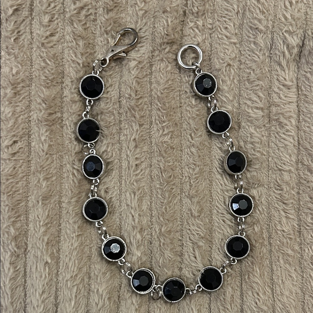 Elegant Black and Silver Women's Choker - Picture 1 of 12